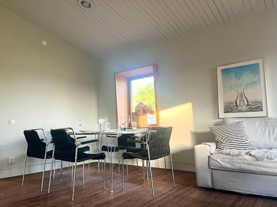 Mysigt Sommarhus Med Havsutsikt Och Bastu Holiday home *