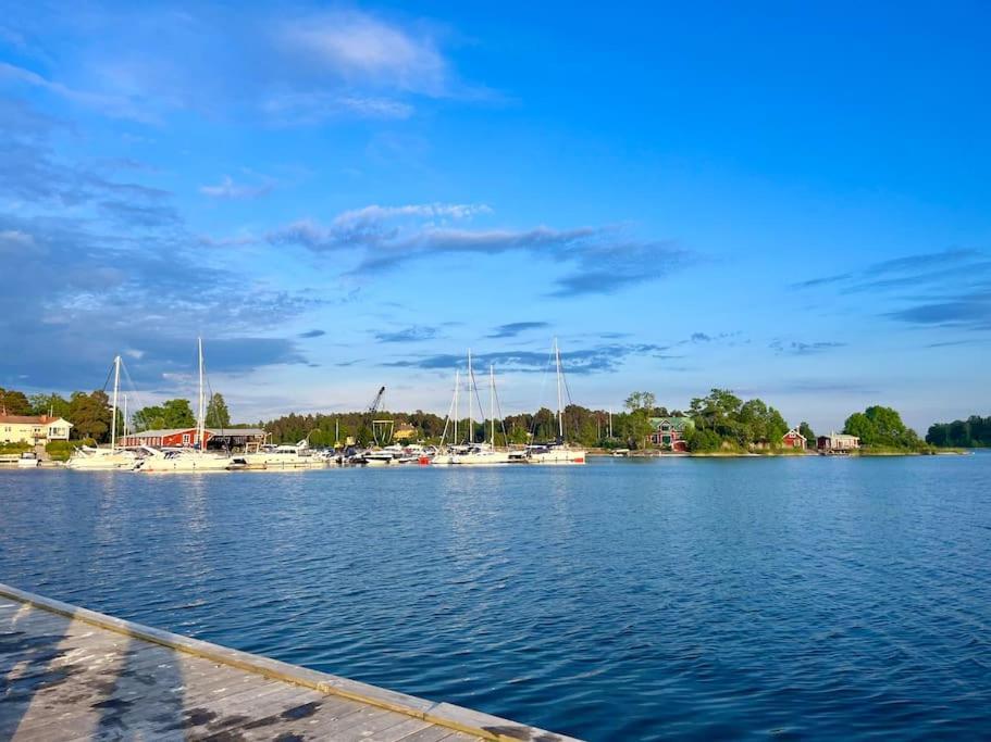 Mysigt Sommarhus Med Havsutsikt Och Bastu *
