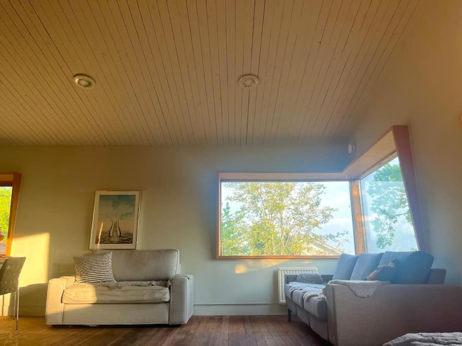 Mysigt Sommarhus Med Havsutsikt Och Bastu Holiday home